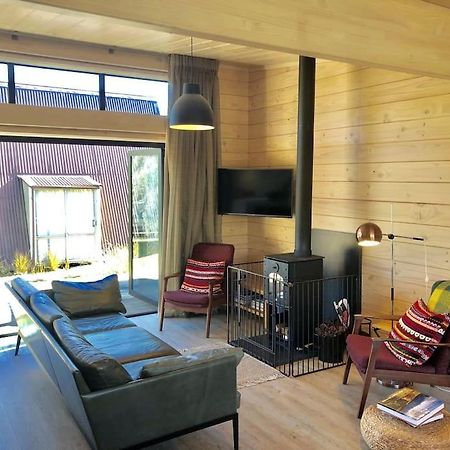 Modern Kowhai Cottage Wanaka Bagian luar foto